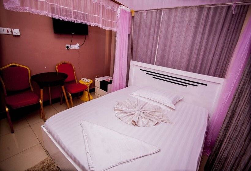 هتل B10 Airport Lodge