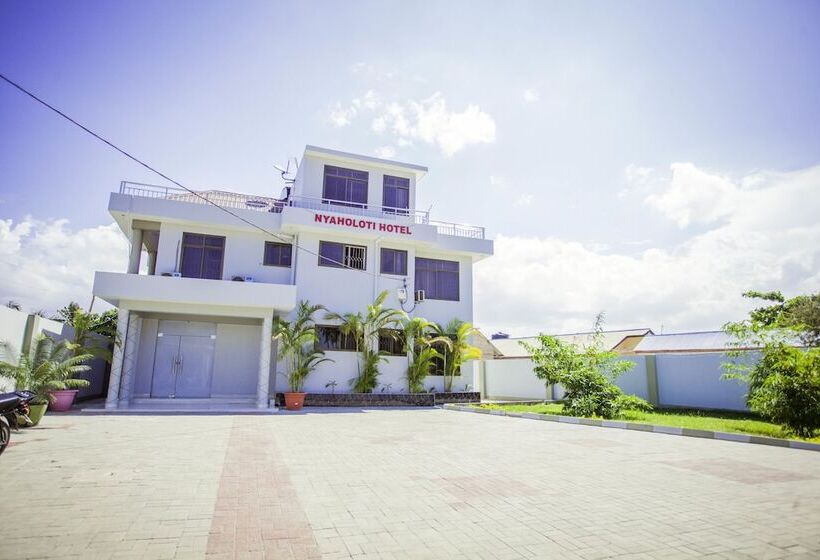 هتل B10 Airport Lodge