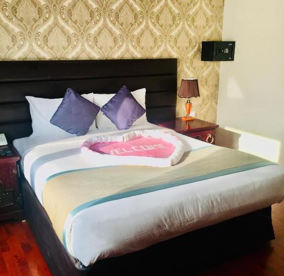 Mermaid Beach Hotel Llc