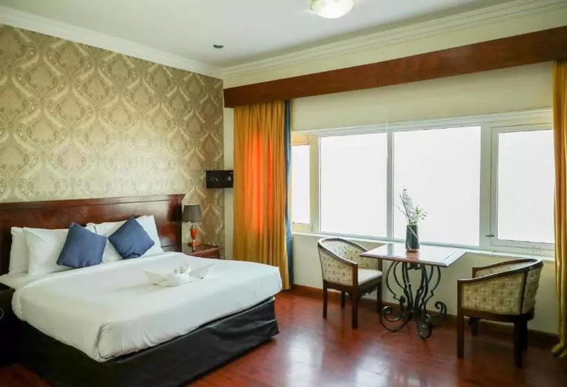 Mermaid Beach Hotel Llc