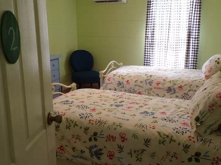 Memory Lane Bed And Breakfast