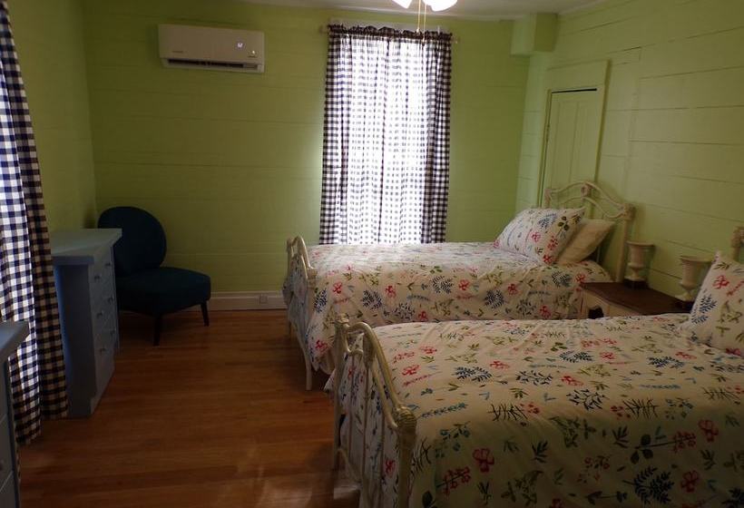 Memory Lane Bed And Breakfast