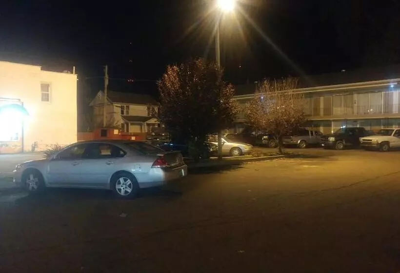 モーテル Ashland Inn