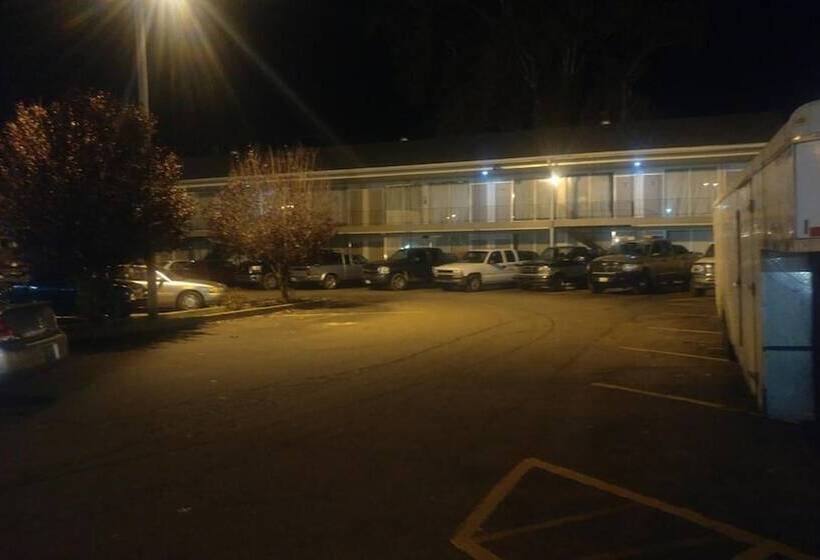 فندق على الطريق Ashland Inn