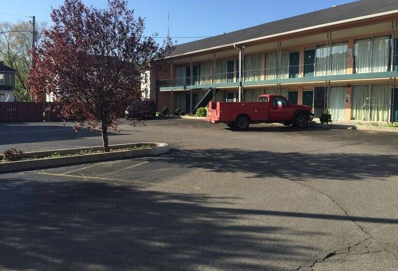 فندق على الطريق Ashland Inn