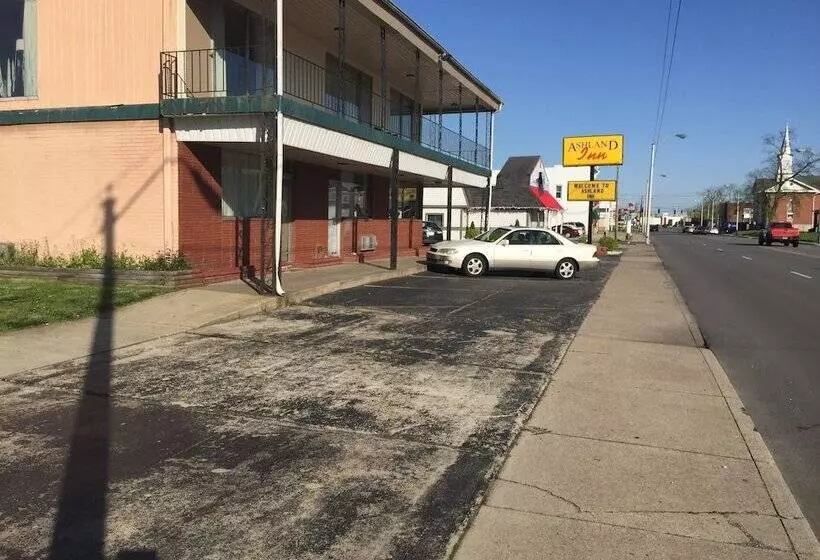 モーテル Ashland Inn
