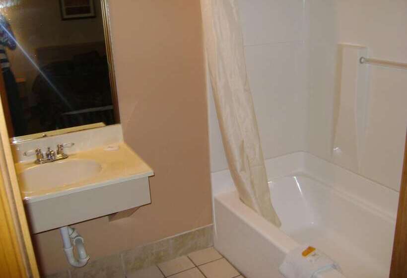 فندق على الطريق Ashland Inn