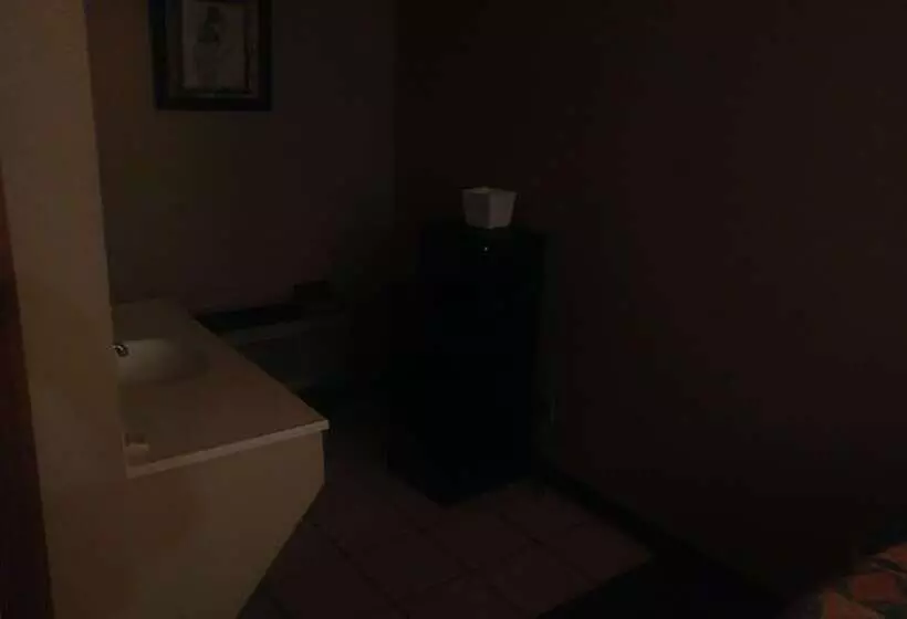 モーテル Ashland Inn