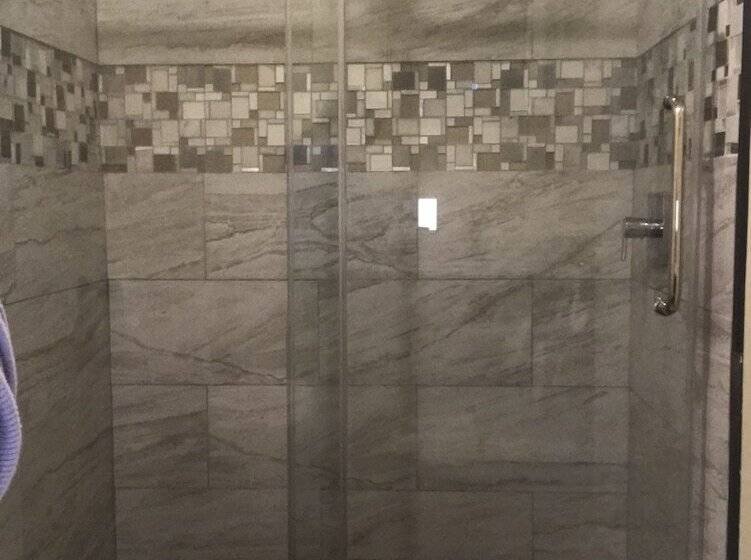 מוטל Hamilton Inn Sturbridge