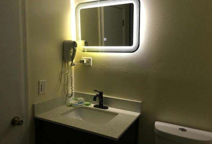 מוטל Hamilton Inn Sturbridge