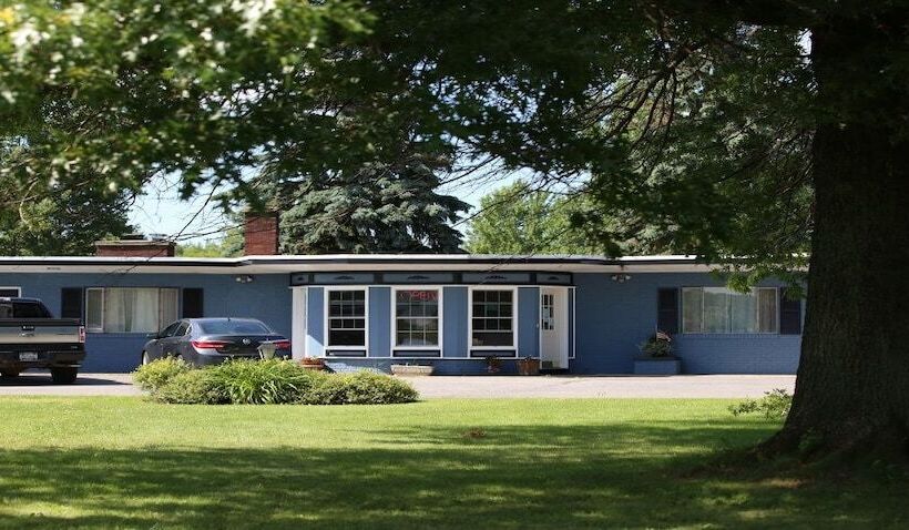 모텔 Skaneateles Inn On 20