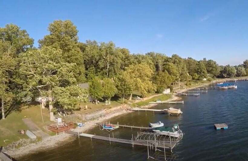 모텔 Skaneateles Inn On 20