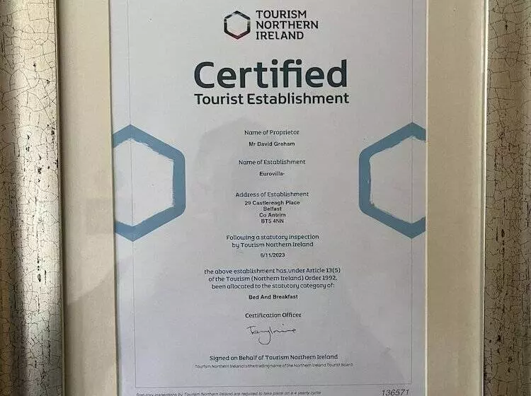 پانسیون Eurovilla