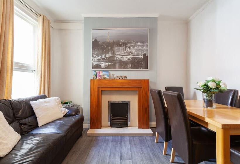 پانسیون Eurovilla