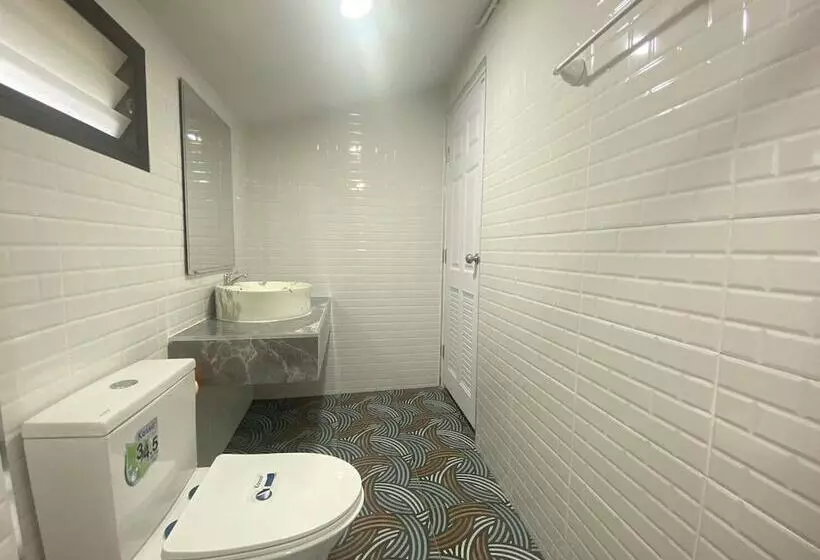 Riverside Hill Resort & Restaurant