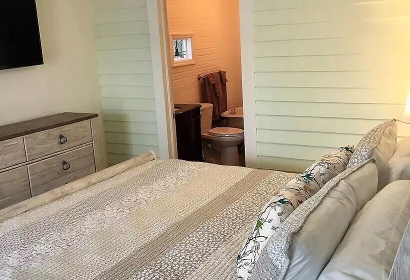 Seaglass Inn Bed And Breakfast