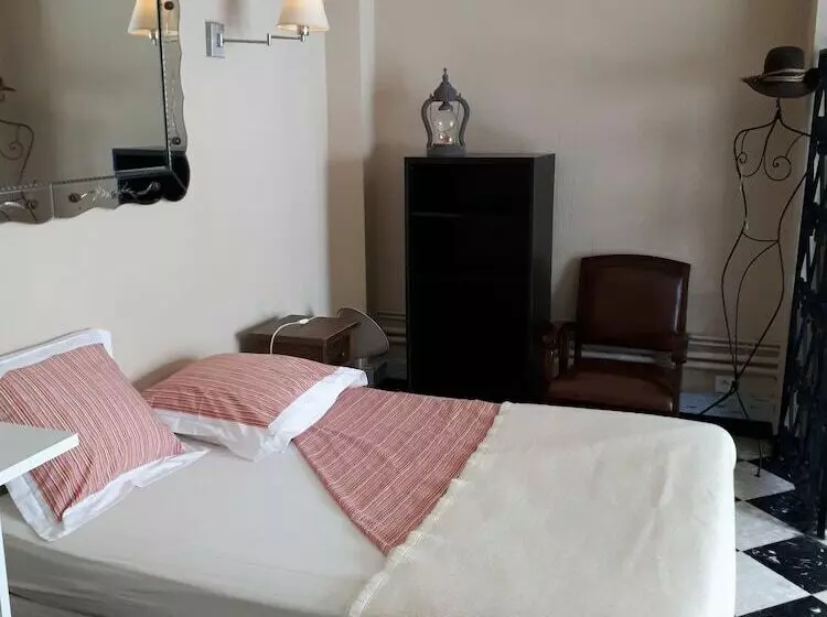 ベッドアンドブレックファースト Chambre D Hôtes Saint Rémoise
