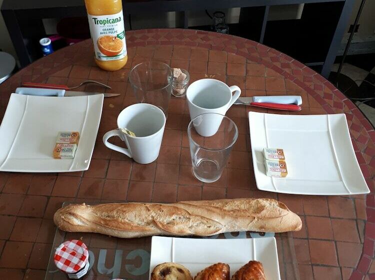 تختخواب و صبحانه Chambre D Hôtes Saint Rémoise