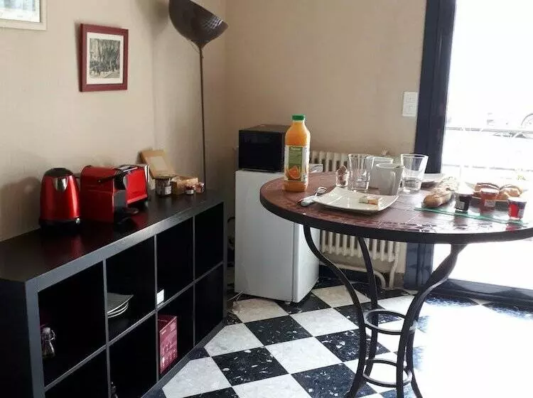 ベッドアンドブレックファースト Chambre D Hôtes Saint Rémoise