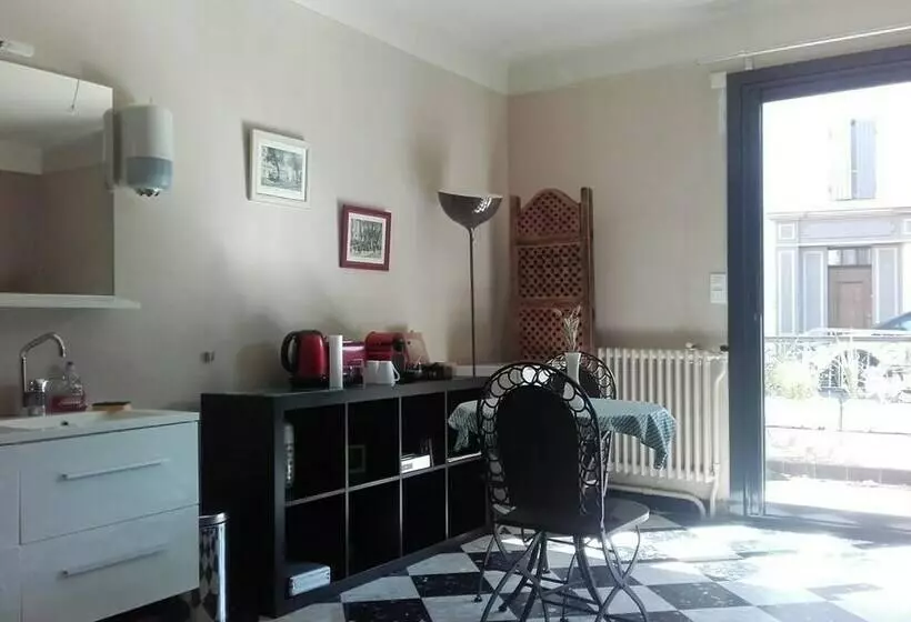 ベッドアンドブレックファースト Chambre D Hôtes Saint Rémoise