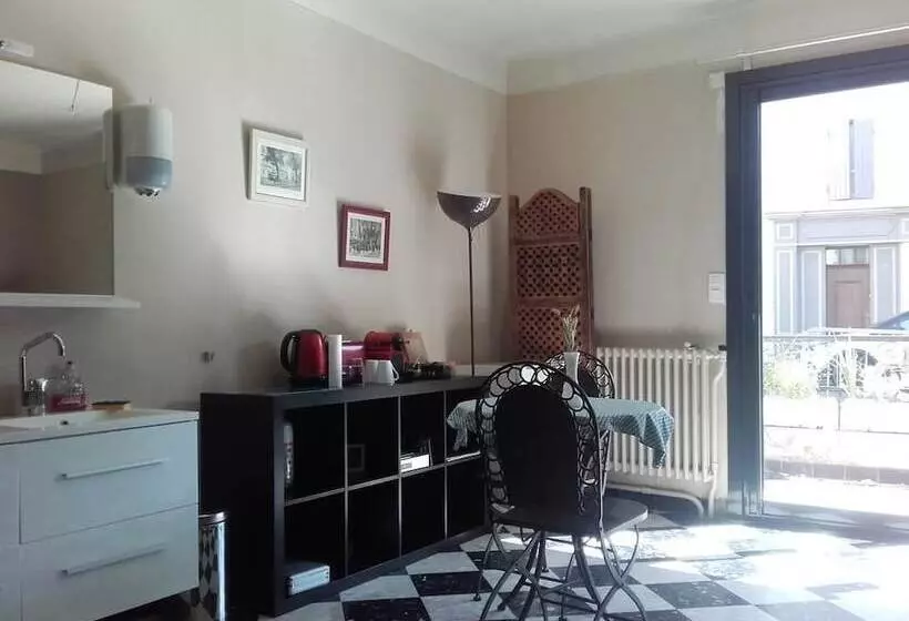 ベッドアンドブレックファースト Chambre D Hôtes Saint Rémoise