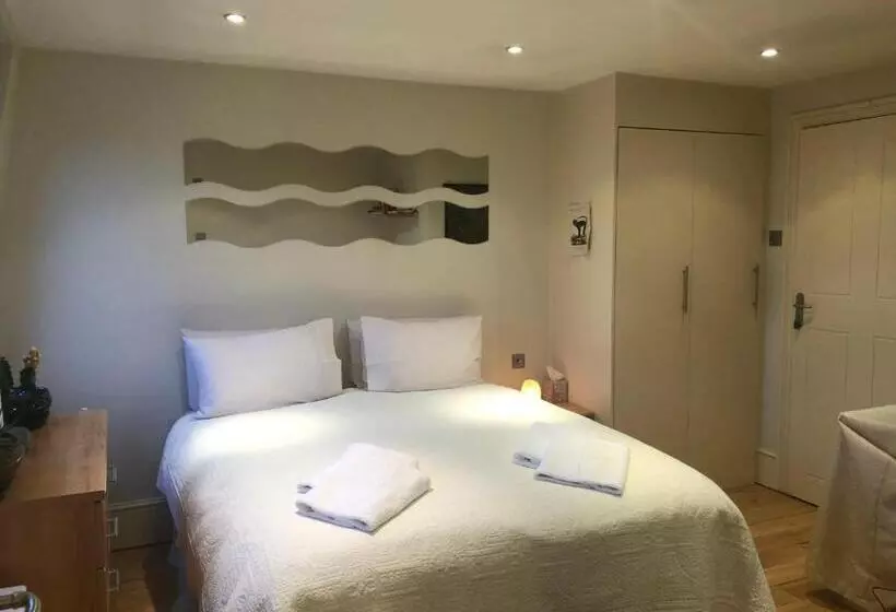 ベッドアンドブレックファースト Georgiana S Guesthouse