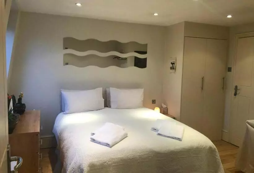 ベッドアンドブレックファースト Georgiana S Guesthouse