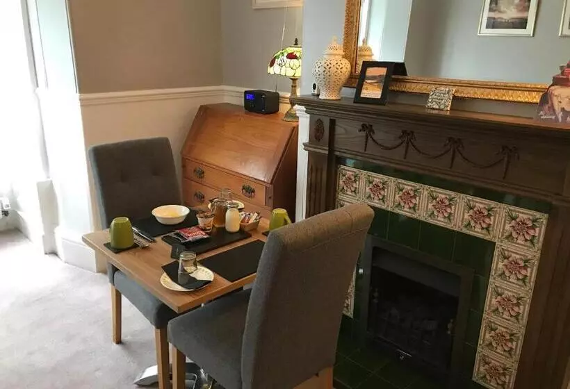 Aamiaismajoitus (B&B) Greystoke House