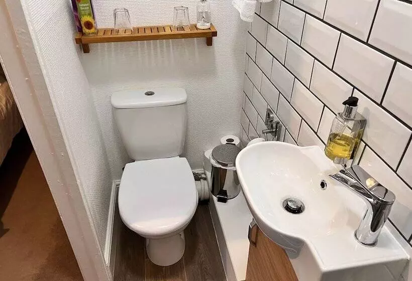 Aamiaismajoitus (B&B) Greystoke House