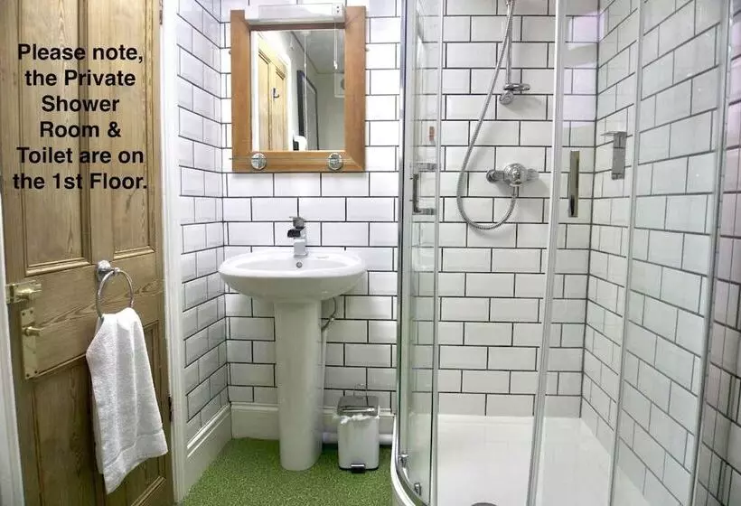 Aamiaismajoitus (B&B) Greystoke House