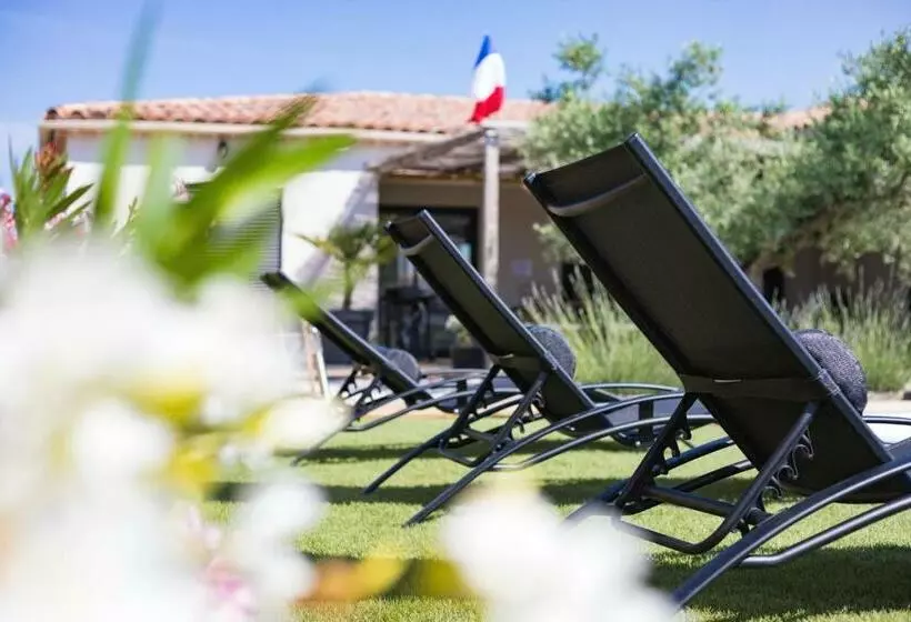 Aamiaismajoitus (B&B) Les Costebelles