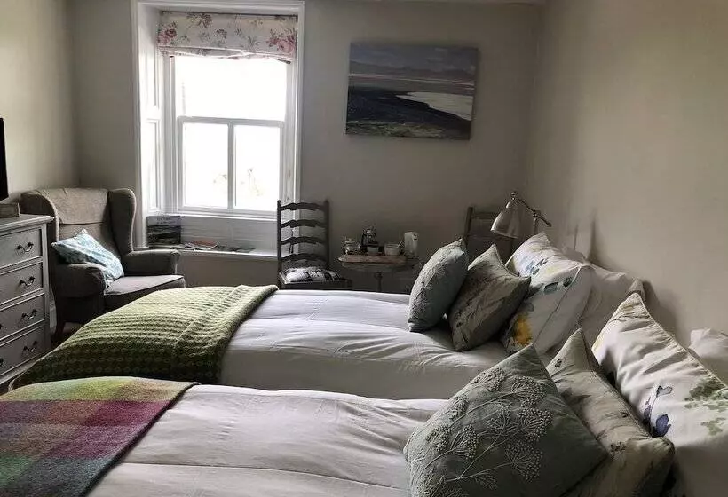 Dale House B&b