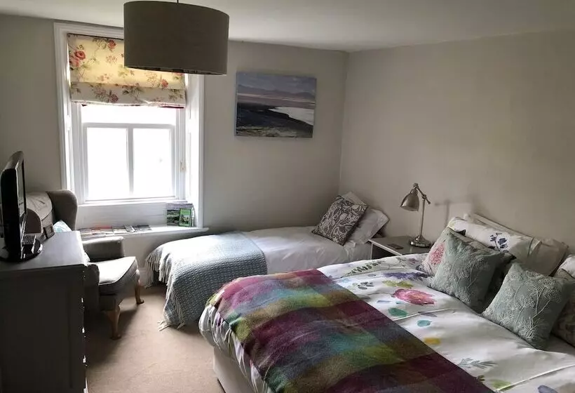 Dale House B&b