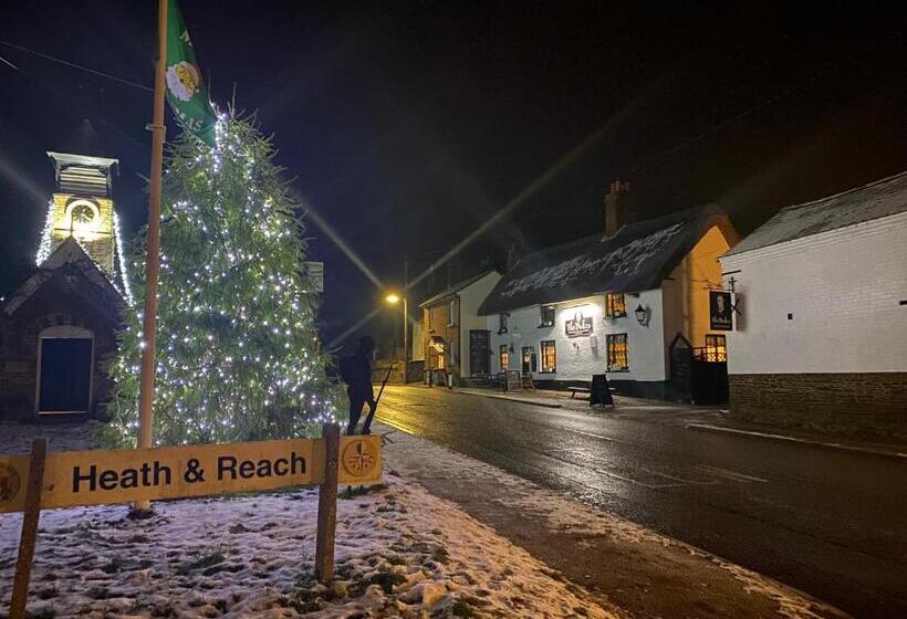 פונדק The Dukes