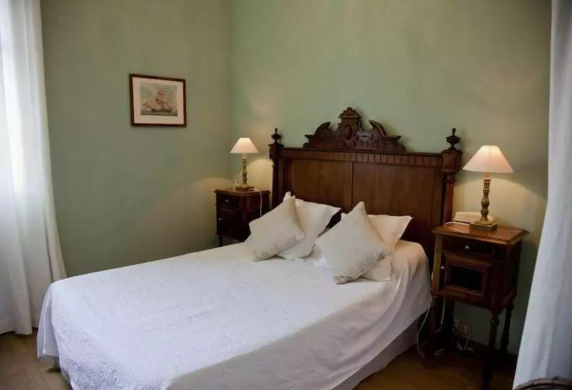 Hotelli Hôtel Des Pins