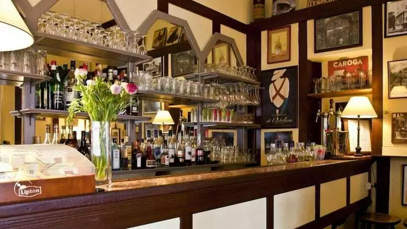 Hotelli Hôtel Des Pins