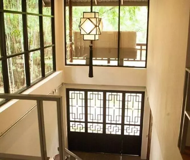 Hotelli Middle Path Retreat