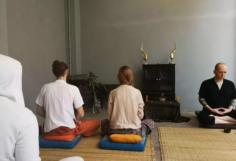 Hotelli Middle Path Retreat