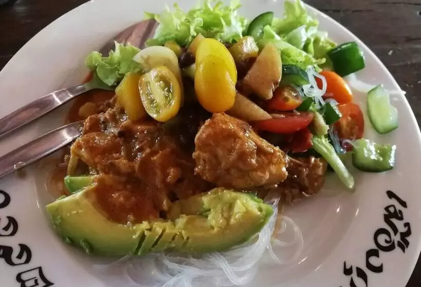 Hotelli Middle Path Retreat