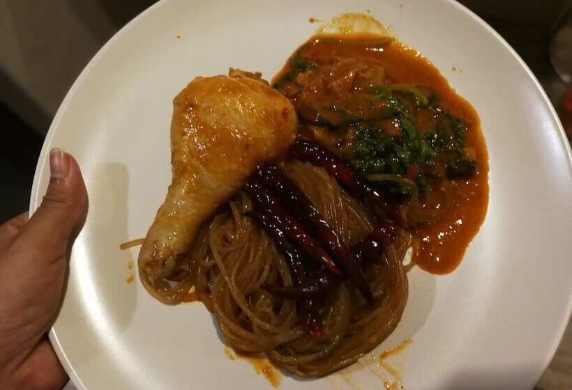 هتل Middle Path Retreat