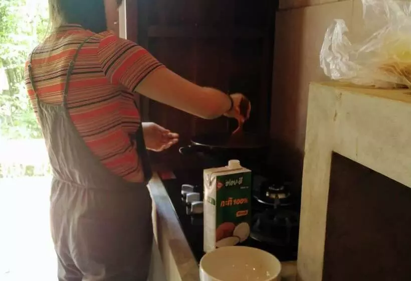 Hotelli Middle Path Retreat