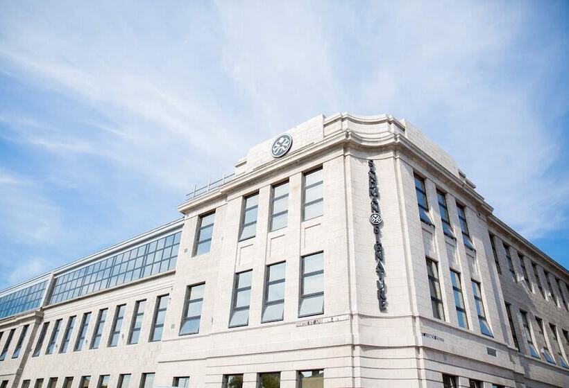 Sandman Signature Aberdeen Hotel & Spa