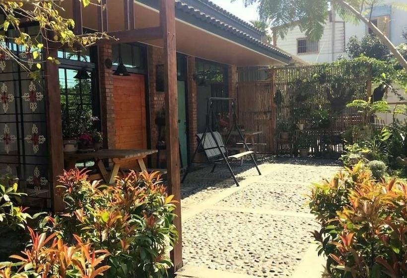 Moonciao Garden  Hostel