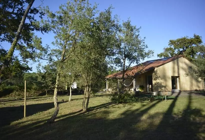 Majatalo Ocean Shelter