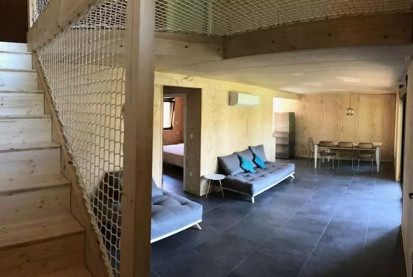 Majatalo Ocean Shelter