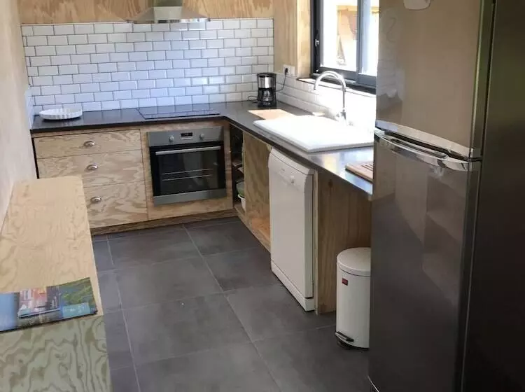 Majatalo Ocean Shelter