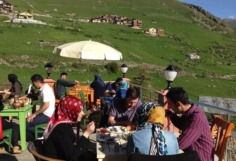 Yedigoller Hotel & Restaurant