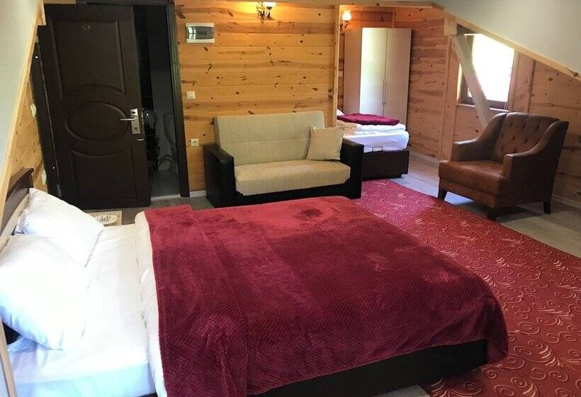 Yedigoller Hotel & Restaurant