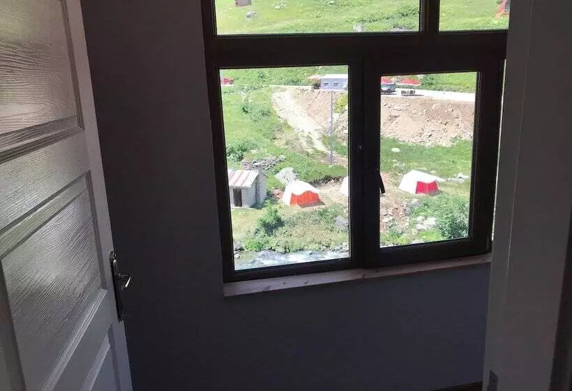 Yedigoller Hotel & Restaurant
