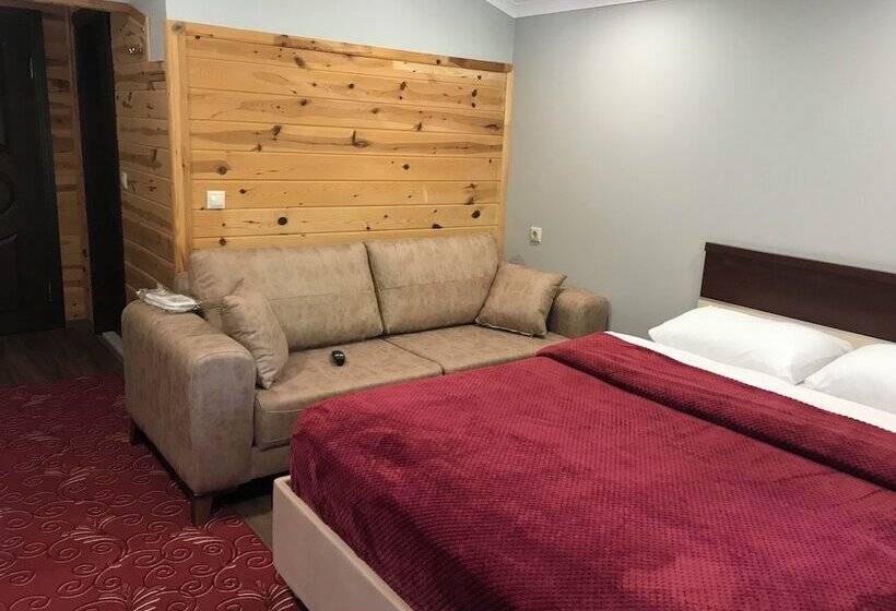 Yedigoller Hotel & Restaurant